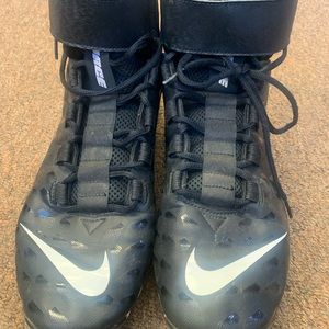 Black Nike cleats with white swosh, for a lineman!  Mens Size 13